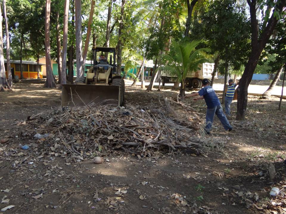 Alcaldía realizó trabajos de limpieza en INJUVE