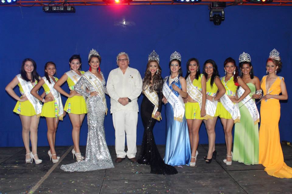 Elegante Coronación de Sub Comités y Reina del Carnaval