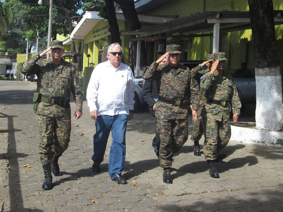 Paco Meardi, Alcalde asistió a traspaso de mando de Sexta Brigada