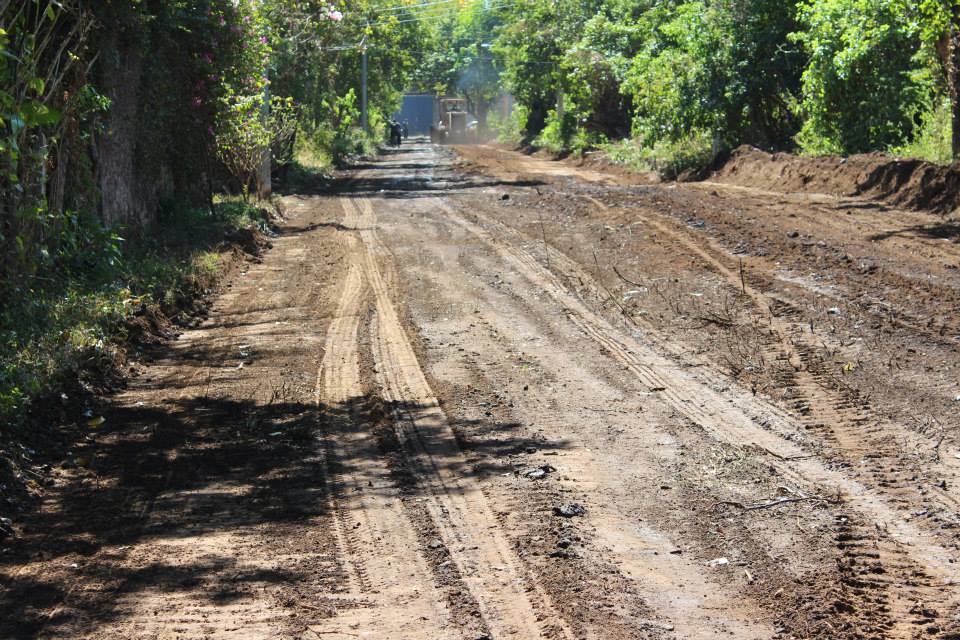 Continuamos Reparando Calles en Colonia Maravilla