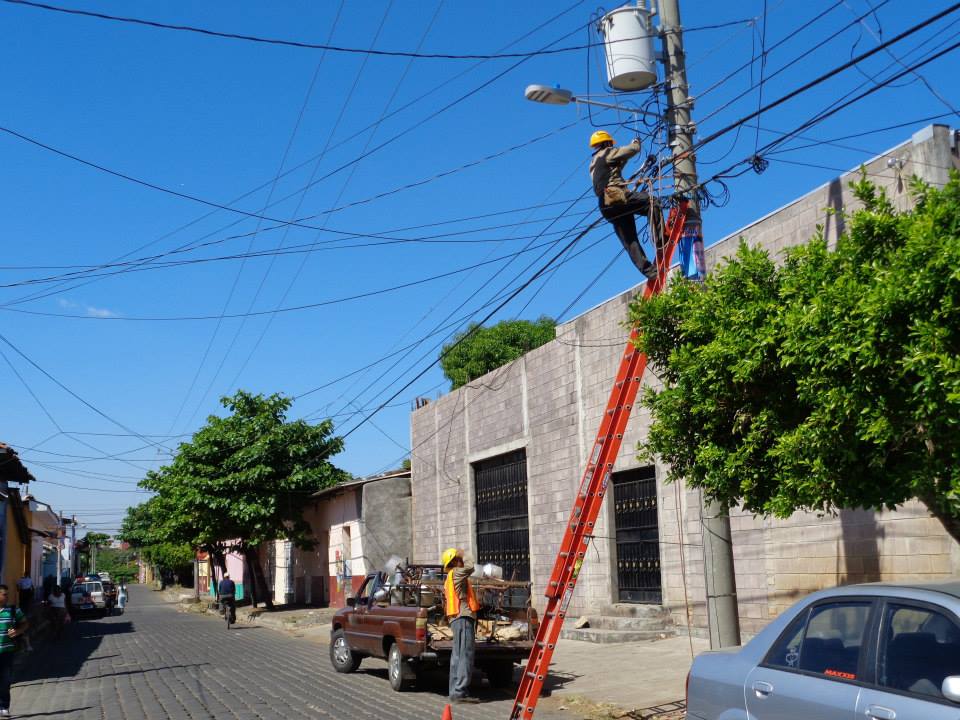 Paco Meardi, Continúa con la Instalación de Lámparas LED