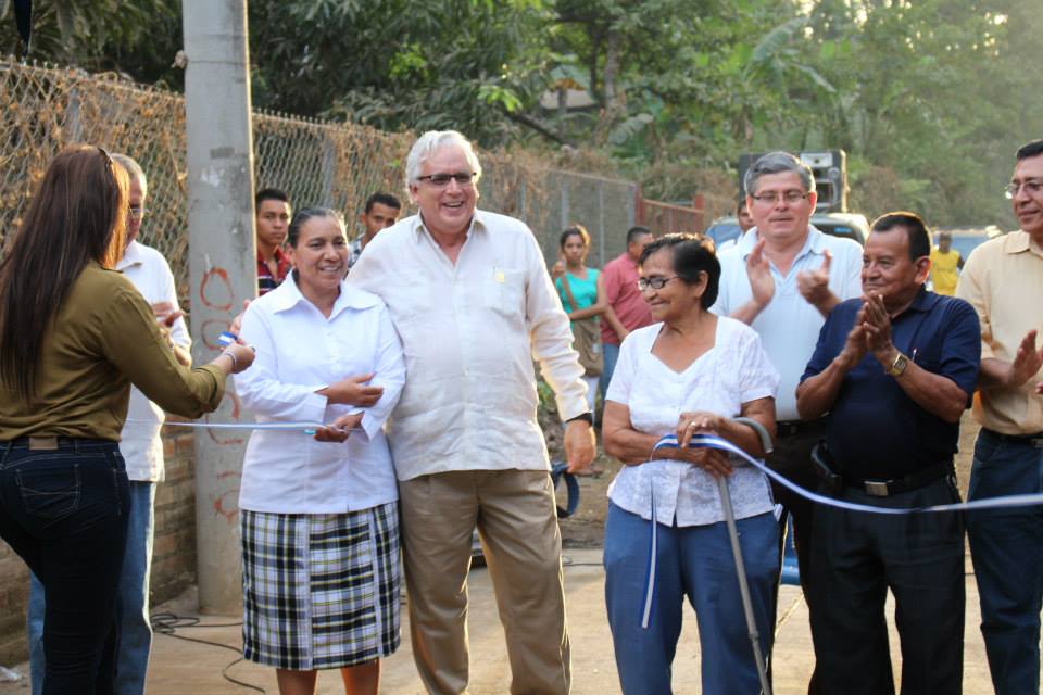 Paco Meardi Inauguró Proyecto en Colonia Santa Cristina y Aguilar