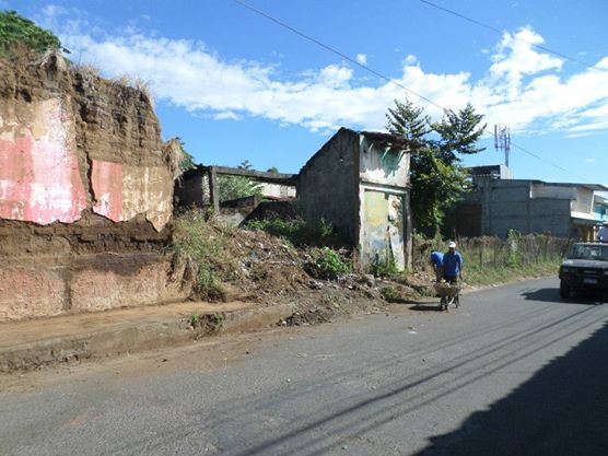 Municipalidad Realizo Limpieza en Terreno Baldío