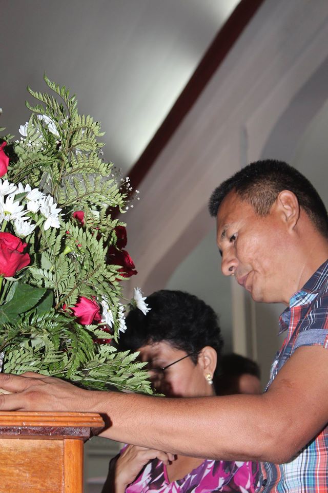 Alcalde Municipal Colocó una Ofrenda Floral a Nuestra Santísima  Virgen