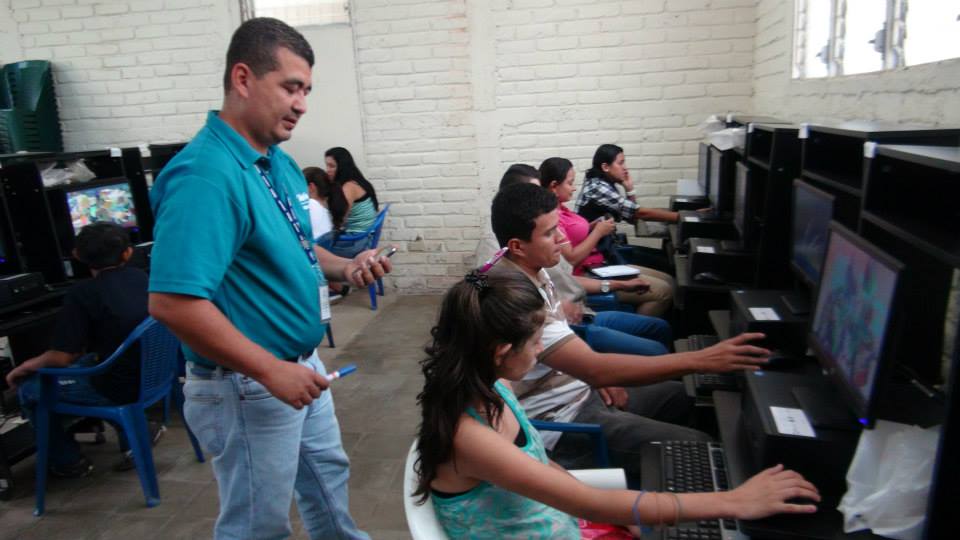 Inauguran Taller de Ofimática en el Centro de Gobierno Municipal