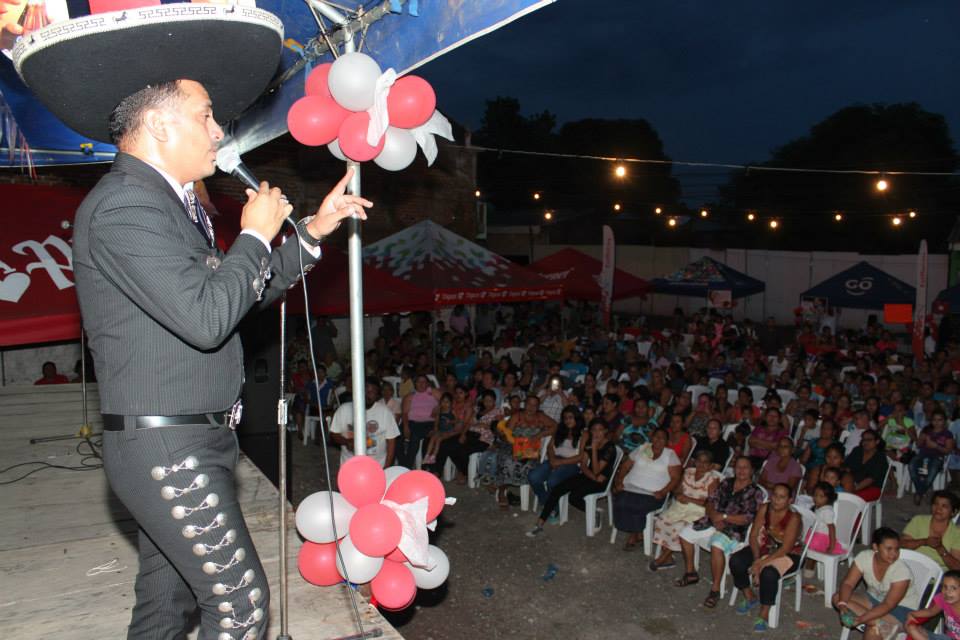 Artistas dieron realce al festejo de las Madres en Paseo El Calvario