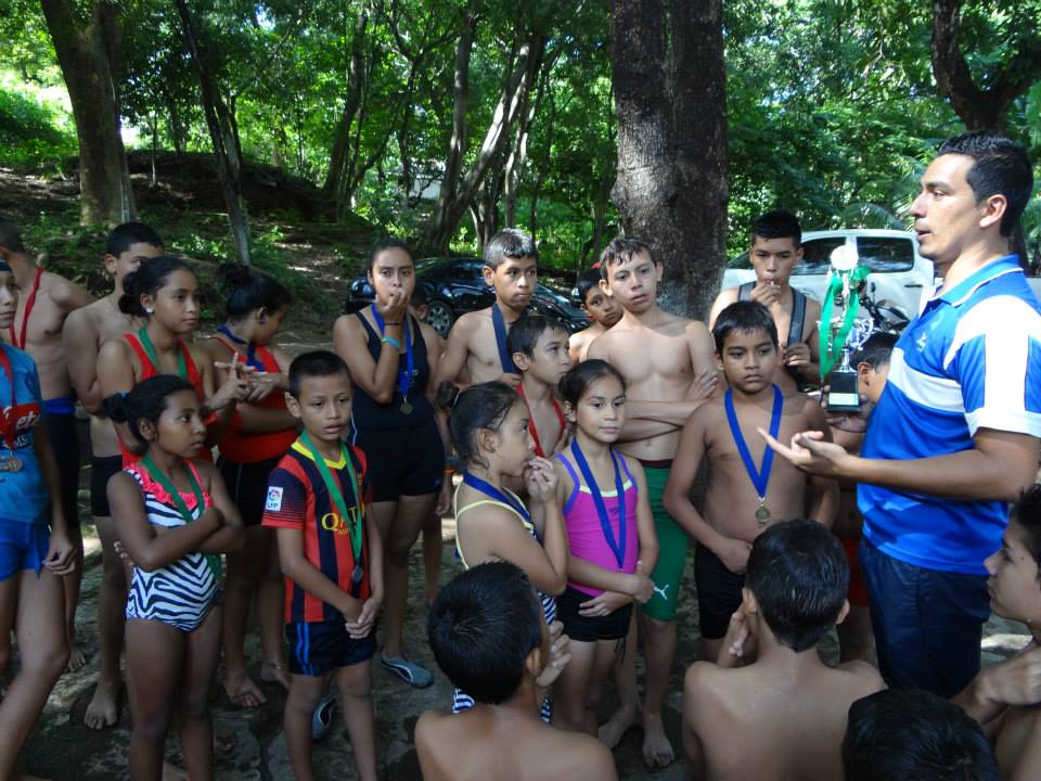 Primera Competencia de Natación de Novatos