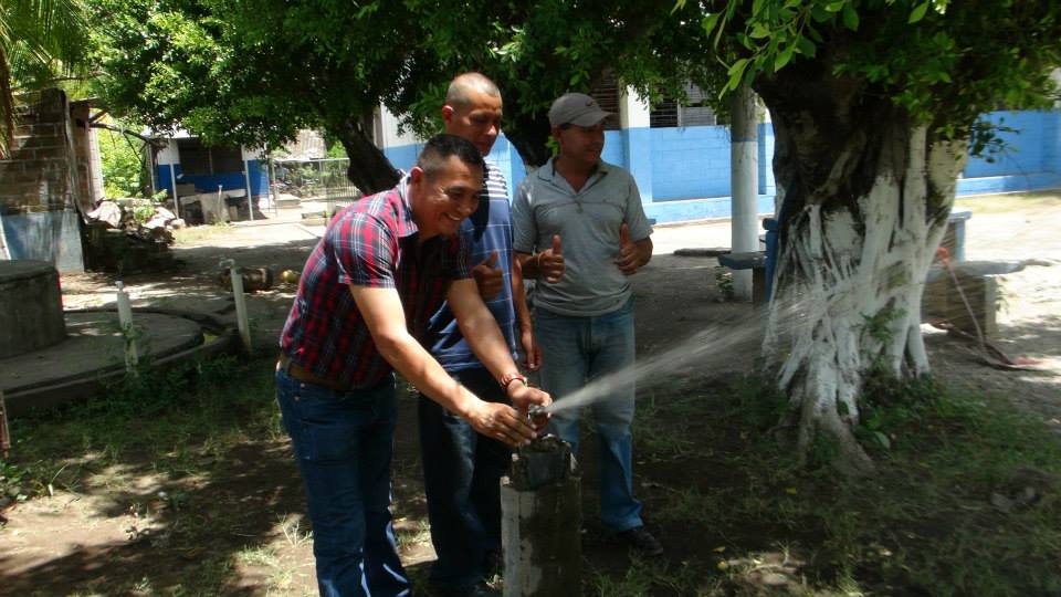 Inauguración de Pozo en Caserío Capitán Lazo de Puerto Parada