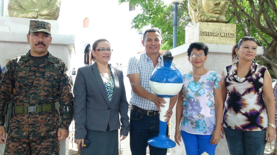 Miguel Jaime (Piedra) Entrega Antorcha Centroamérica por la Paz