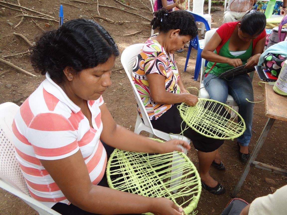 Continúa “Taller de Elaboración de Hamacas”