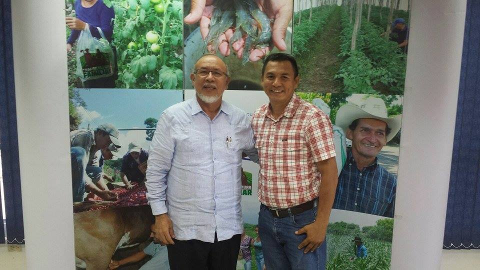 Alcalde (Piedra) gestiona Proyectos de Desarrollo Agropecuario