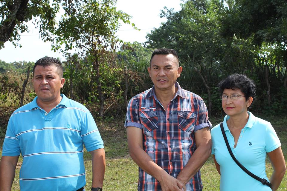 Piedra patrocino  torneo relámpago de fútbol en la cancha de Fuerte San Francisco comunidad las Lomas de Cantón El Cerrito.