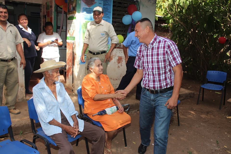 Celebración Día del Adulto Mayor en Unidad de Salud Los Desmontes