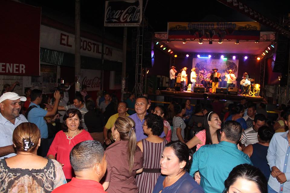 Fiesta Navideña y de Fin de Año con Guanacos Solido.