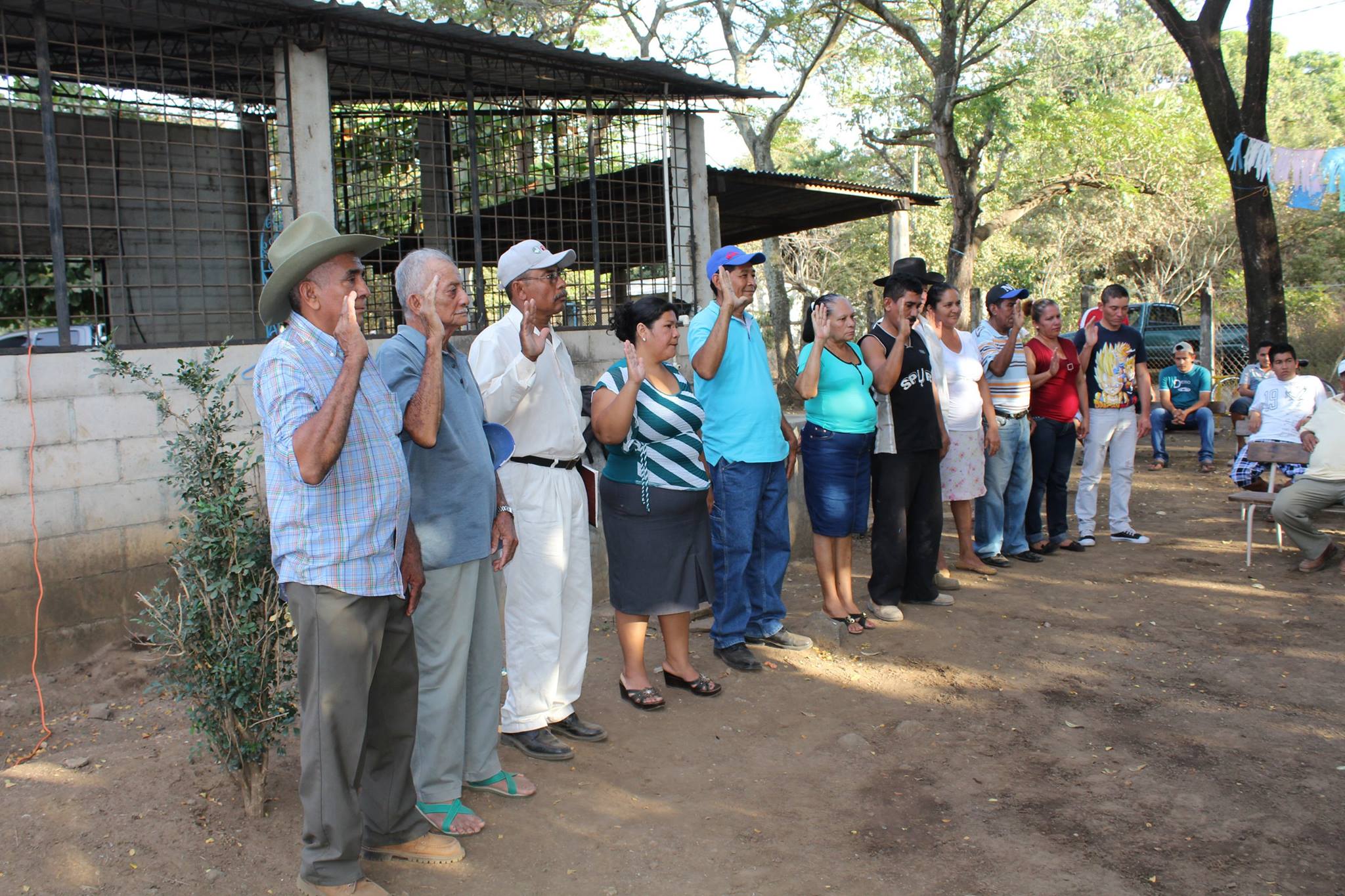 Piedra Juramentación de la ADESCO “Dios es nuestra obra” de Cantón Santa Bárbara Oriente,