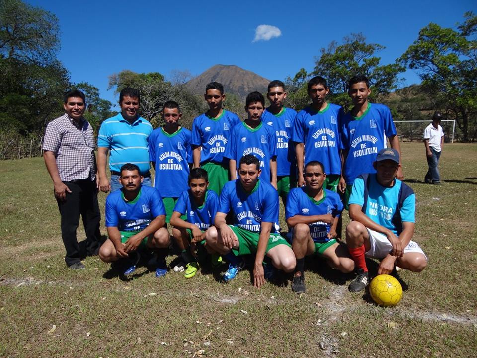 Torneo Relámpago en Cancha el Derrumbe de Comunidad Las Lomas,