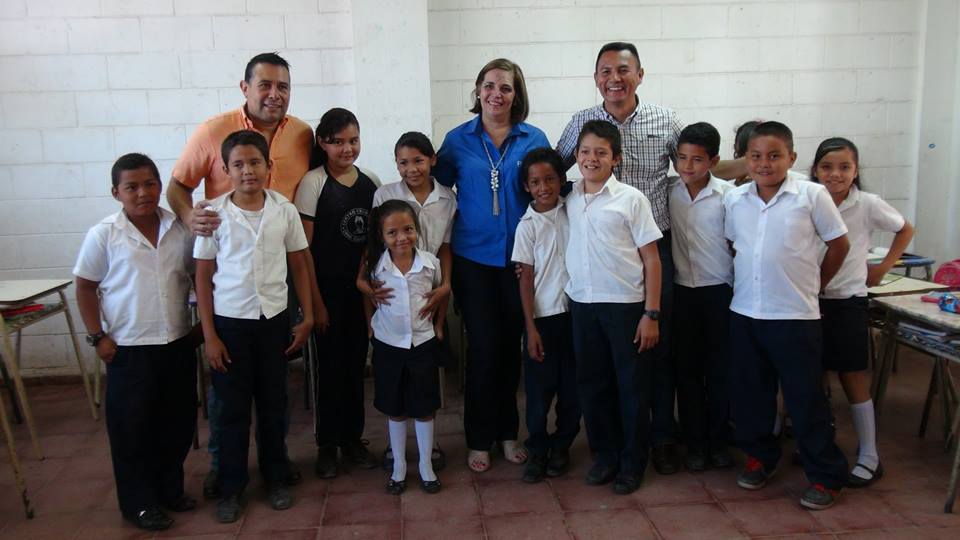 Visita de Presidenta del FISDL a Puerto Parada