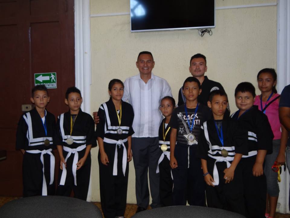 Alcalde Piedra, Felicitó a los Alumnos de Lima Lama