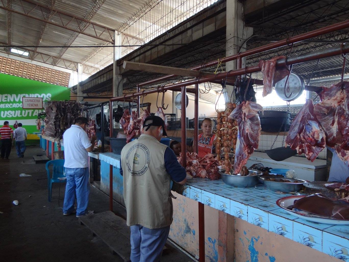 Inspección en Mercado Regional (sector de carnes)