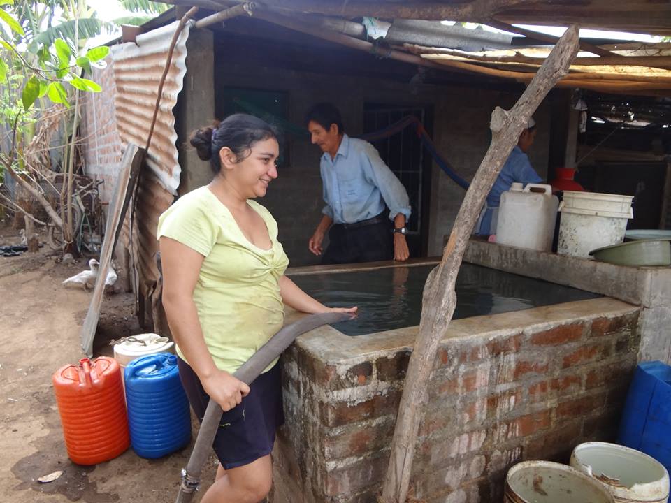 (Piedra) Alcalde Trabaja en Suplir Necesidades de las Comunidades