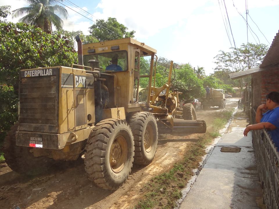 Trabajos de Conformado y Cuneteado en Pasaje de Col. Las Flores