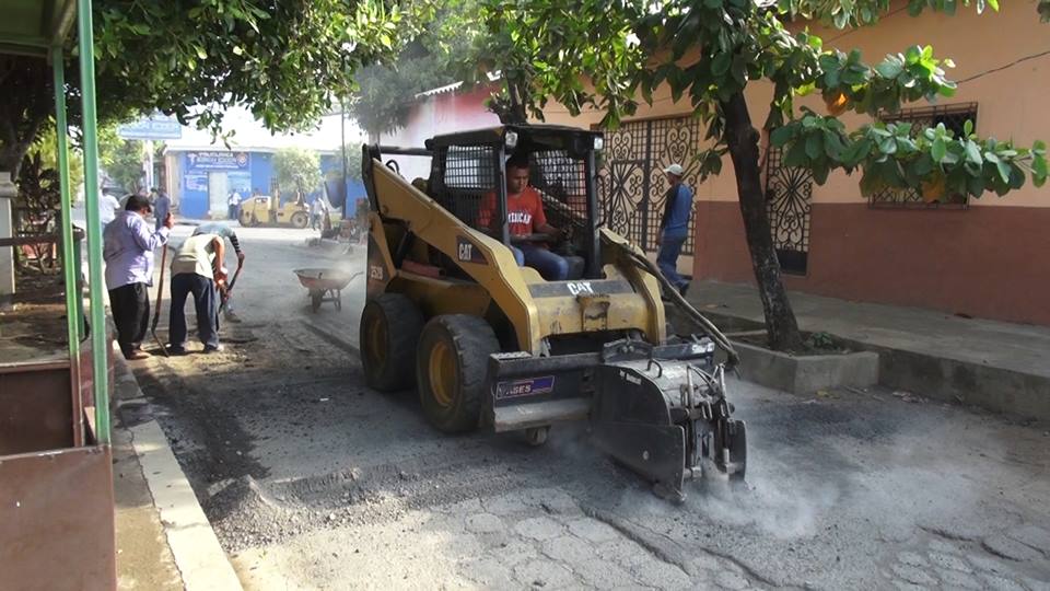 Inicia Reparación de Baches en Calles y Avenidas del Área Urbana