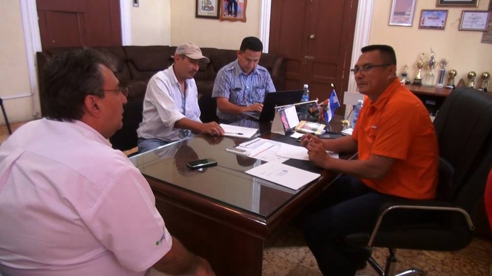 Piedra, Alcalde, se reunió con representante de FAO El Salvador