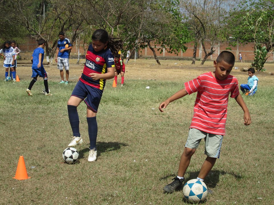 Entrenos de los 6 niveles de la Escuela Municipal de Futbol