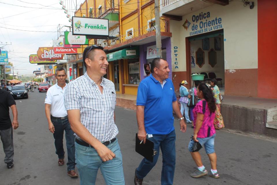 ¡Trabajando Juntos en el Reordenamiento Ganamos Todos!