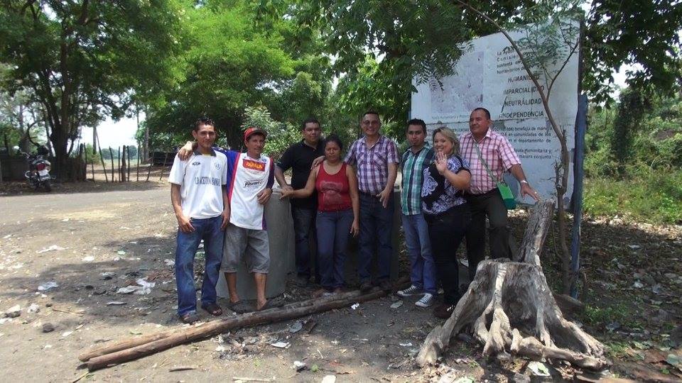 Piedra, Alcalde Entrego Tubos y Cemento a Comunidad Botoncillo