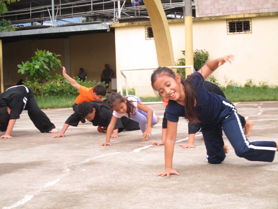 Continúan Las Clases de Lima Lama en el Gimnasio Municipal