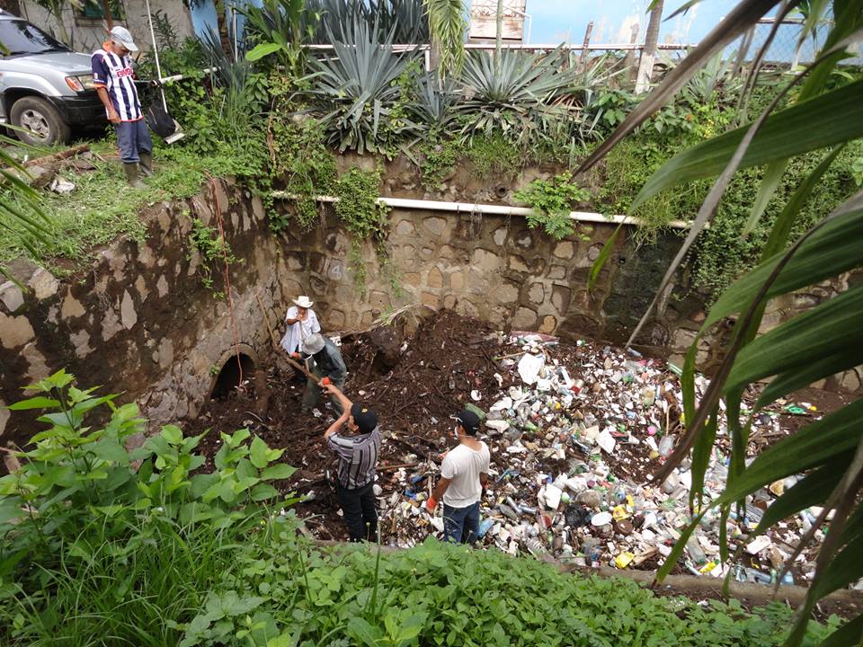 Municipalidad Realizò Limpieza En Quebrada Los Pinos