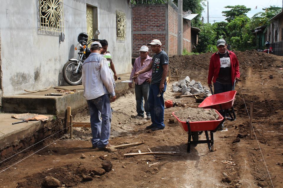 Continúan Trabajos de Terracería en CDA de Colonia Córdova