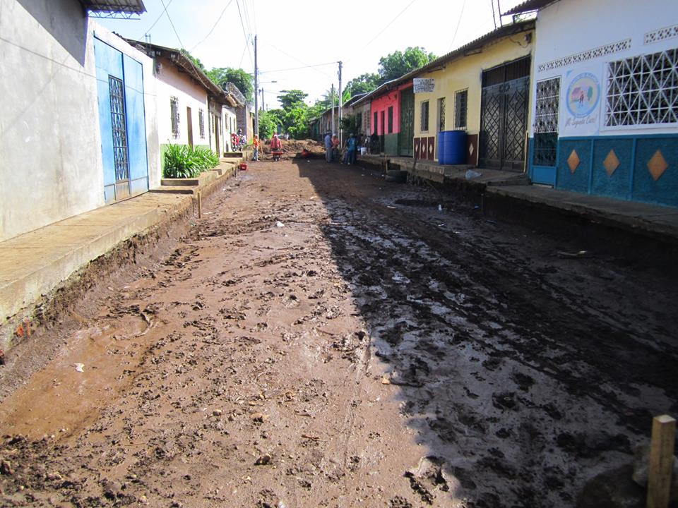 Continúan Trabajos de Terracería en CDA de Colonia Córdova