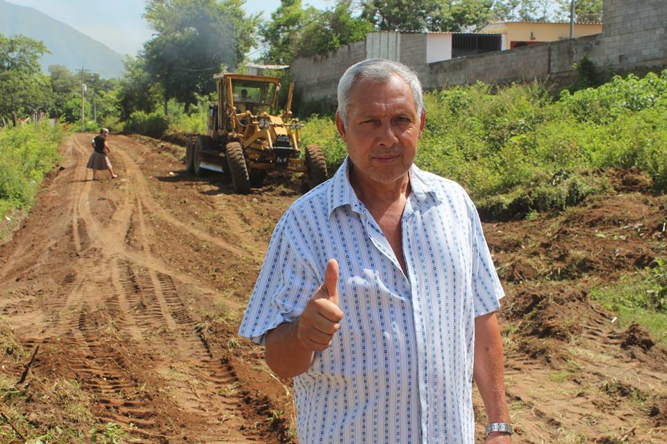 Trabajos de Cuneteado y Balastado en Colonia El Pedregal