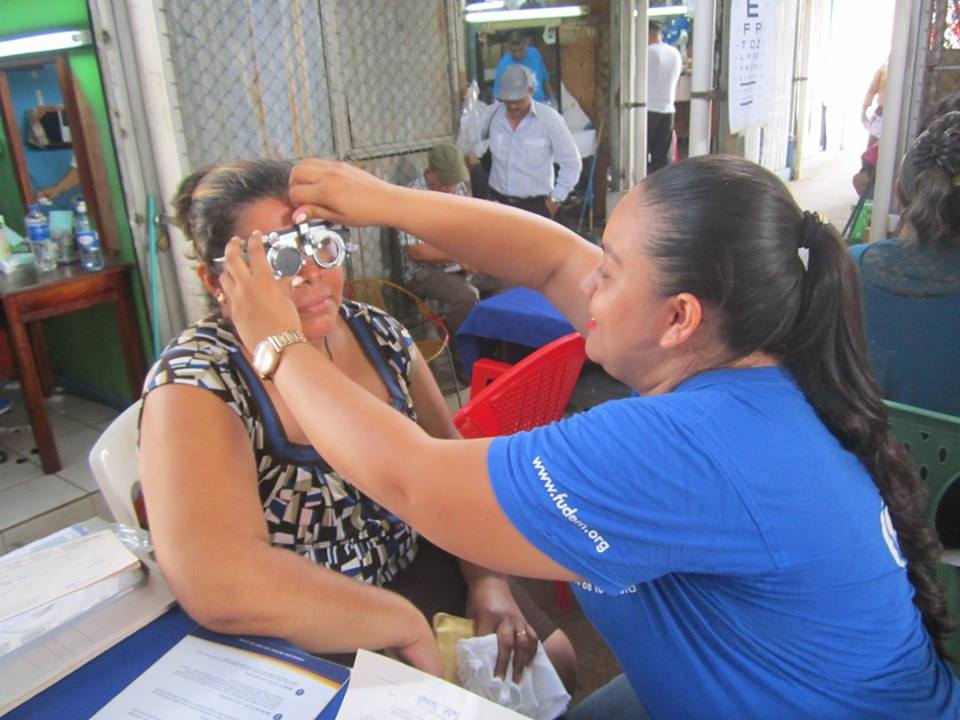 Campaña de Salud Visual en Mercado Municipal de Frutas