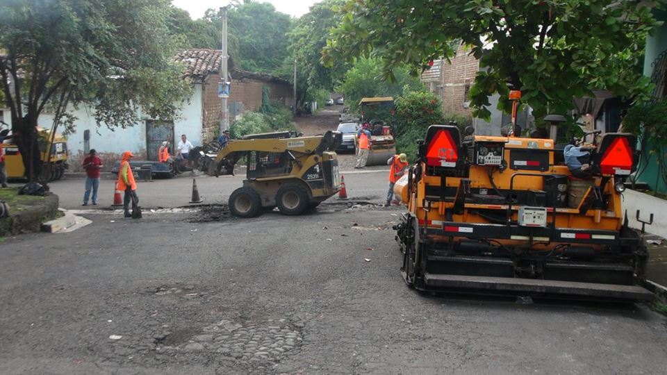 Municipalidad Inicia Reparación de Baches en Usulután