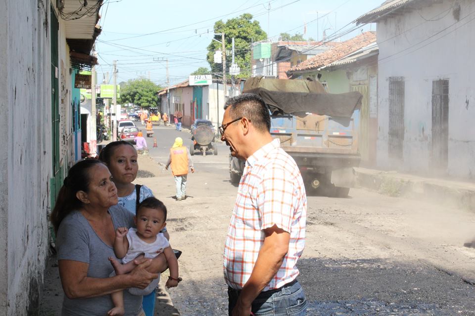 Piedra Supervisa Trabajos sobre la 3ª Calle Oriente