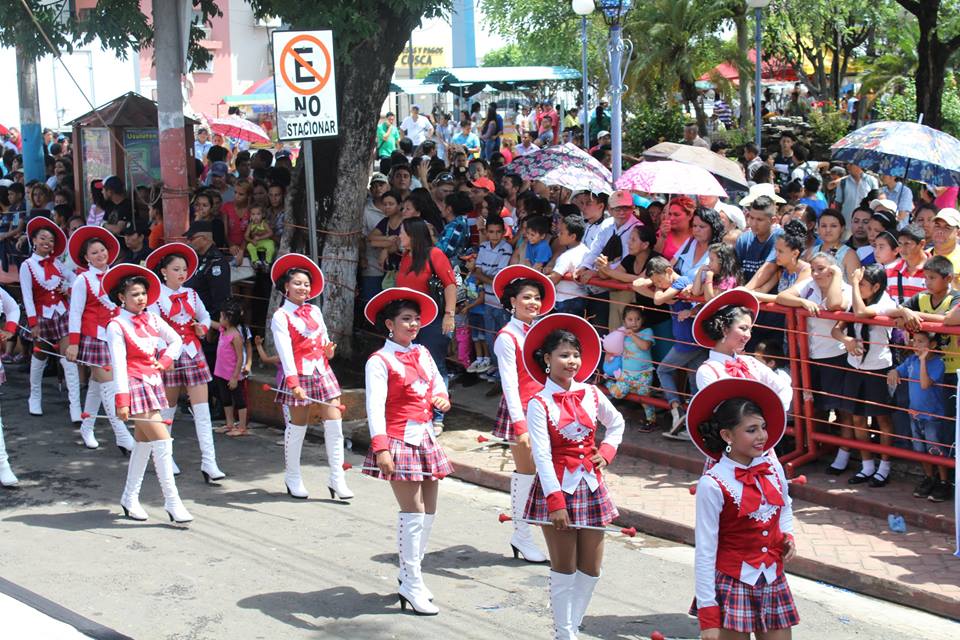 Desfile Cívico para Cierre de Festividades Independentistas