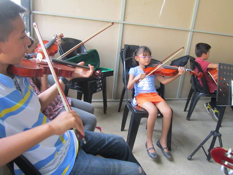 Continúan Clases de música en la Filarmónica Municipal