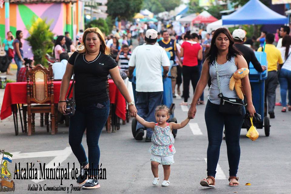 El pasado sábado disfrutamos de la alegría de las fiestas patronales en Paseo El Calvario. Felices Fiestas Patronales te desea Piedra y los comerciantes emprendedores