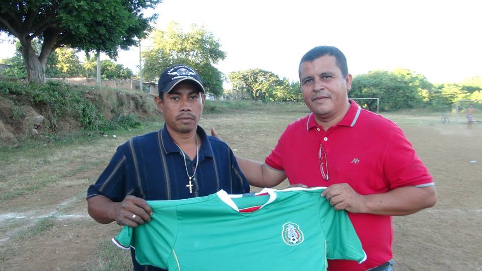 Clausura de Torneo de Futbol en Col. El Amate