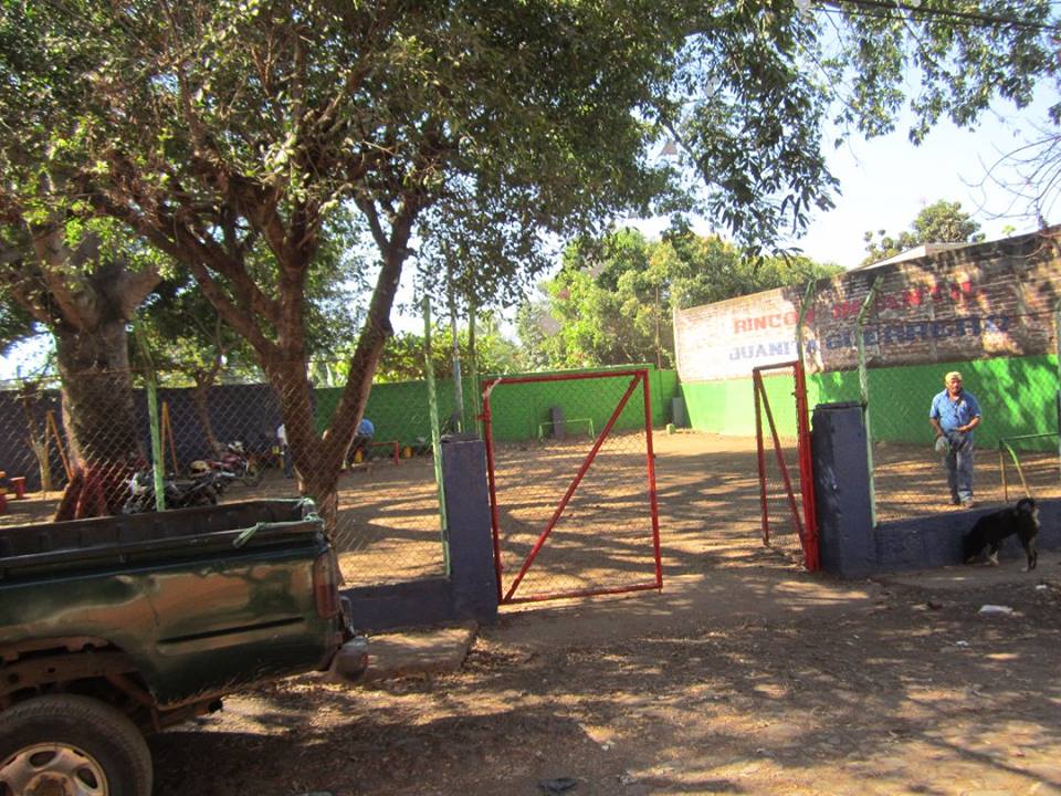 Pintura en Juegos Infantiles de Parque Anita Guerrero.