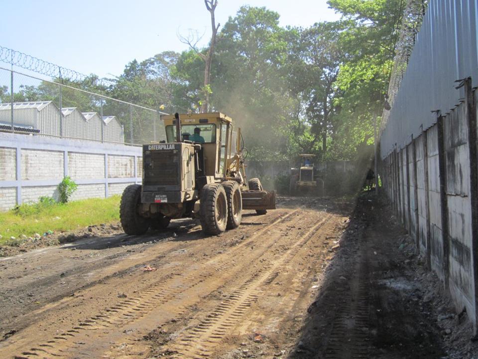 Reparación de Calle en Colonia Santa María