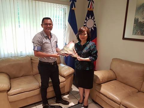 Alcalde, Gestionando Obras ante la Embajada de China (Taiwán)