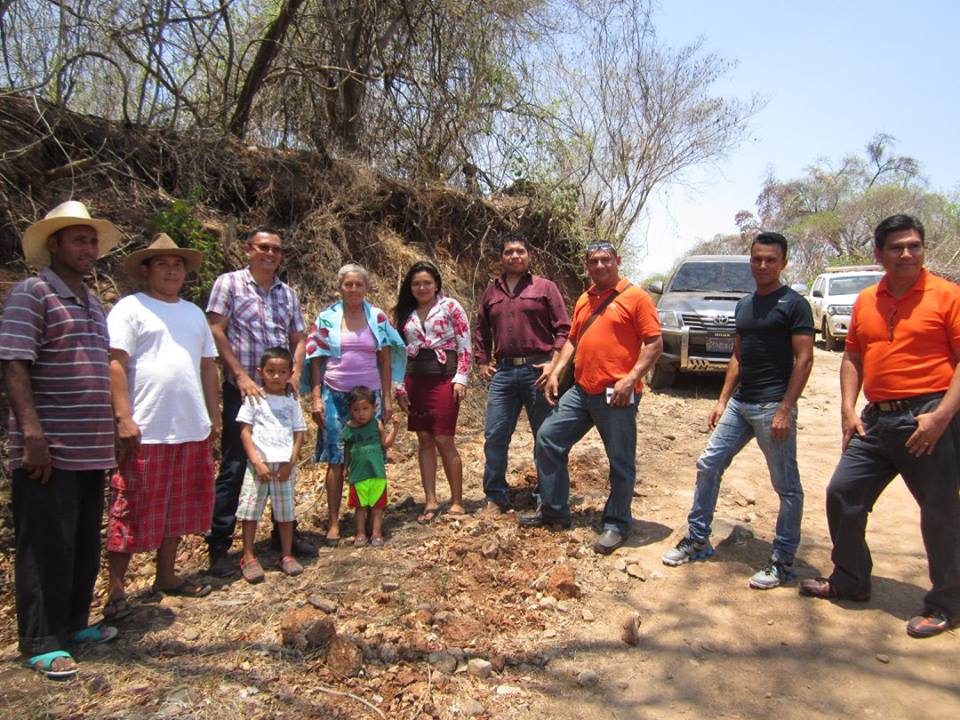 Trabajos de Apertura y Empedrado de Calle en Csrío El Desparramo