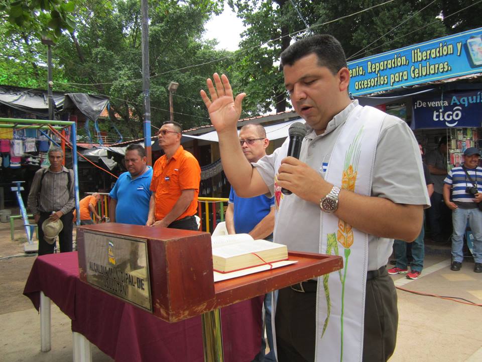 Evento de inauguración de los Baños del Parque Infantil.¡Una promesa mas que se cumple! Trabajando juntos y con Piedra Ganamos Toodos