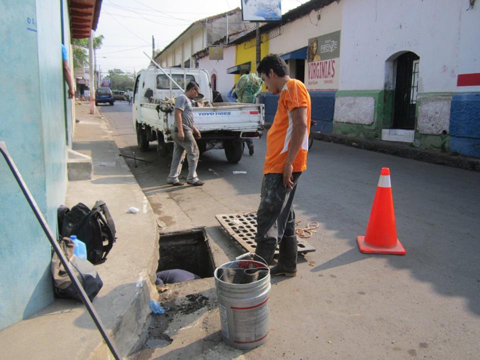 Limpieza de Tragantes en Avenida Gregorio Melara