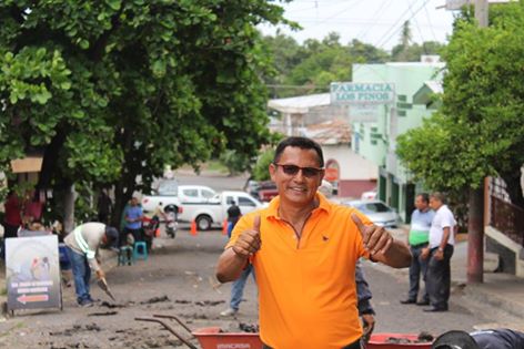 Alcalde, Miguel Jaime, dio inicio el proyecto “USULUTÁN SIN BACHE