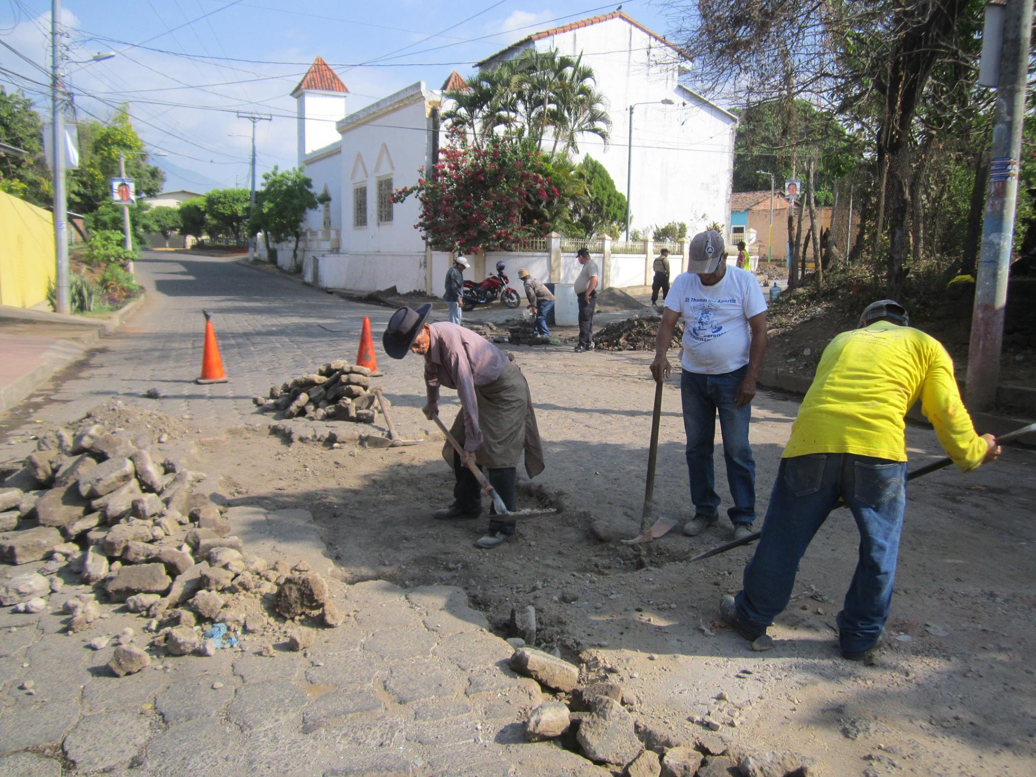 Continúan Trabajos de Reparación en Final Avenida Gregorio Melara